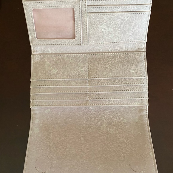 Papaya Accessories Papaya Art Trifold Wallet Poshmark